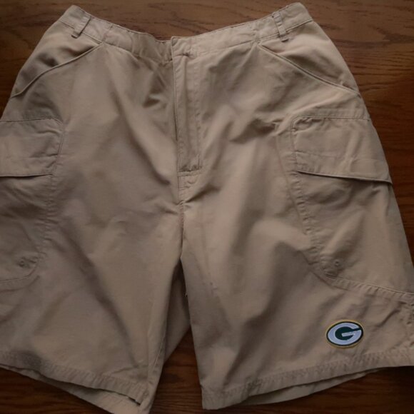 Green Bay Packers Khaki Cargo Shorts (M) SOFT!! 🏈 - Picture 2 of 7